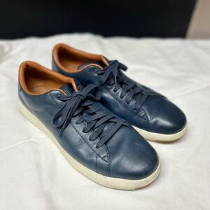 Cole Haan dress sneakers. Very comfortable.  Worn twice.
